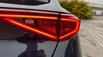 2022 CUPRA TSI V2 DSG Euro 6 5-door (Blue) - Image: 17