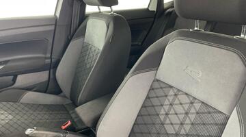 2021 Volkswagen 1.0 TSI R-Line Euro 6 5-door (White) - Image: 33