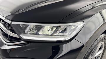 2025 Volkswagen TSI R-Line DSG Euro 6 5-door (Black) - Image: 36