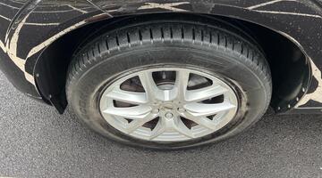 2017 Volvo 2.0 D4 Momentum Auto Euro 6 5-door (Black) - Image: 16