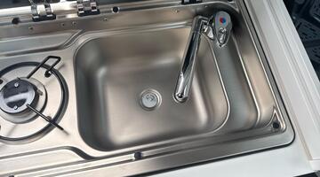 2025 Volkswagen 2.0 TDI 600 Auto Euro 6 4-door (Beige) - Image: 38