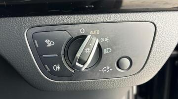 2020 Audi 2.0 TFSI 45 Black Edition S Tronic quattro Euro 6 5-door (Black) - Image: 31