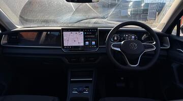 2025 Volkswagen 2.0 TDI Life DSG Euro 6 5-door (Black) - Image: 8