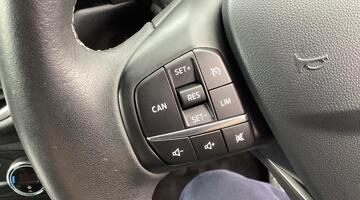 2017 Ford 1.0T EcoBoost Titanium Euro 6 5-door (Silver) - Image: 32