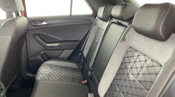 2022 Volkswagen TSI R-Line DSG Euro 6 5-door (Red) - Image: 33