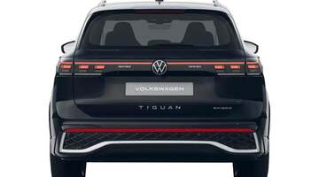 2025 Volkswagen TSI eHybrid 19.7kWh R-Line DSG Euro 6 5-door (Black) - Image: 4