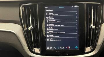 2025 Volvo 2.0 B4 MHEV Plus DCT Auto Euro 6 5-door (Blue) - Image: 34