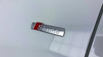 2025 Audi 100kWh Edition 1 Auto quattro 5-door (White) - Image: 46