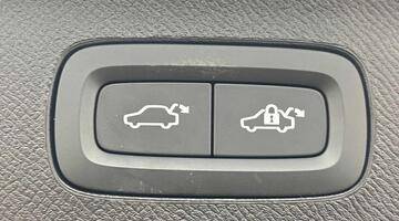 2025 Volvo 2.0 T8 18.8kWh Ultra Dark Auto 4WD Euro 6 5-door (Grey) - Image: 19