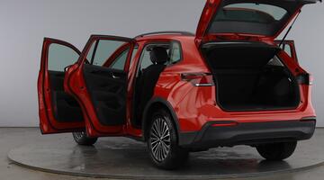 2025 Volkswagen ETSI MHEV Life DSG Euro 6 5-door (Red) - Image: 11