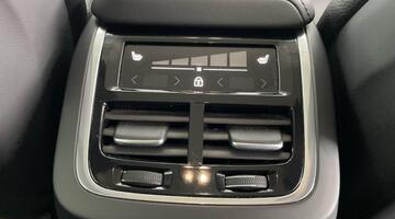 2024 Volvo 2.0 B5 MHEV Plus Auto Euro 6 5-door (Grey) - Image: 32