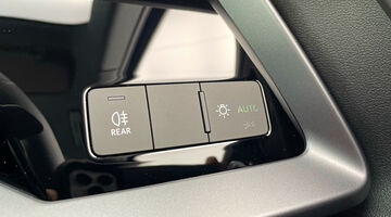 2025 Audi TFSIe 40 Sport Sportback S Tronic Euro 6 5-door 17.9kWh (Blue) - Image: 24