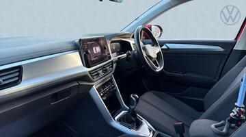 2022 Volkswagen 1.0 TSI Life Euro 6 5-door (Red) - Image: 2