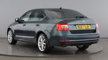 2017 Škoda TSI SE L Euro 6 5-door (Grey) - Image: 3