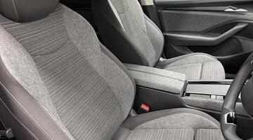 2025 Škoda 2.0 TDI SE Technology DSG Euro 6 5-door (Silver) - Image: 10