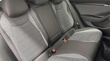 2025 Škoda 2.0 TDI SE Technology DSG Euro 6 5-door (Silver) - Image: 9