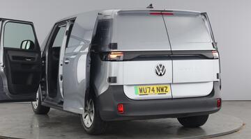 2024 Volkswagen Pro 77kWh Commerce Plus Auto 5-door (Silver) - Image: 11