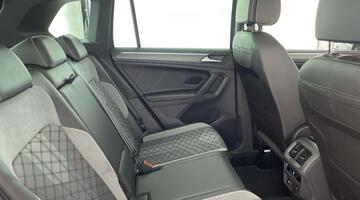 2022 Volkswagen TSI R-Line DSG Euro 6 5-door (Grey) - Image: 26