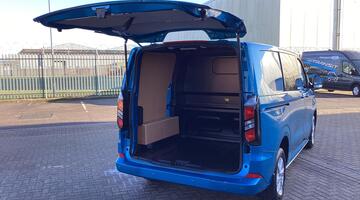 2025 Ford 2.0 320 EcoBlue Limited Crew Van L1 H1 Euro 6 5-door (Blue) - Image: 18