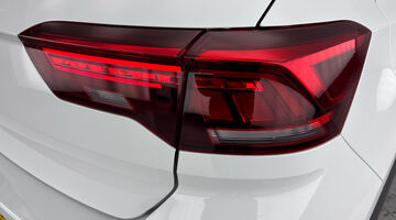 2025 Volkswagen TSI R-Line DSG Euro 6 5-door (White) - Image: 28