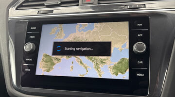 2025 Volkswagen TSI R-Line DSG Euro 6 5-door (White) - Image: 21