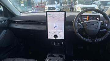 2026 Ford Standard Range 72kWh Select 5-door (White) - Image: 8