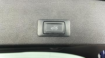 2021 Audi 1.0 TFSI 30 S line Euro 6 5-door (Blue) - Image: 32