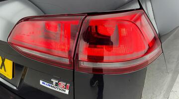 2016 Volkswagen TSI BlueMotion Tech GT Euro 6 5-door (Black) - Image: 29