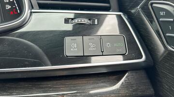 2025 Audi 4.0 TFSI V8 Black Edition Tiptronic quattro Euro 6 5-door (White) - Image: 31