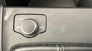 2022 Audi 1.0 TFSI 25 S line Sportback Euro 6 5-door (Red) - Image: 7