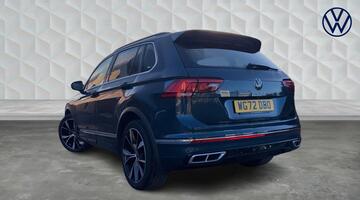 2022 Volkswagen 2.0 TDI R-Line DSG Euro 6 5-door (Blue) - Image: 3