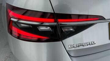 2023 Škoda 2.0 TDI SE L DSG Euro 6 5-door (Silver) - Image: 33