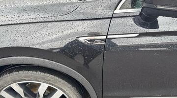 2017 Volkswagen 2.0 TDI BlueMotion Tech R-Line DSG 4Motion Euro 6 5-door (Black) - Image: 24