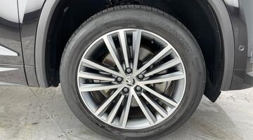 2023 Škoda 2.0 TDI Laurin & Klement DSG 4WD Euro 6 5-door (7 Seat) (Black) - Image: 5