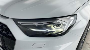 2025 Audi 1.0 TFSI 30 S line Sportback S Tronic Euro 6 5-door (White) - Image: 37