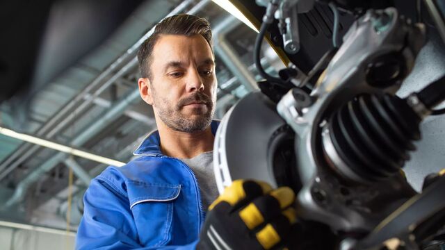 Volkswagen van servicing