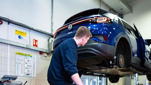 What is a Volkswagen Electric Service Plan?