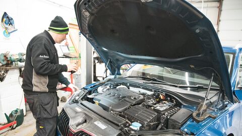 What is a Škoda service?