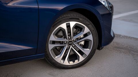 Alloy wheel refurbishment