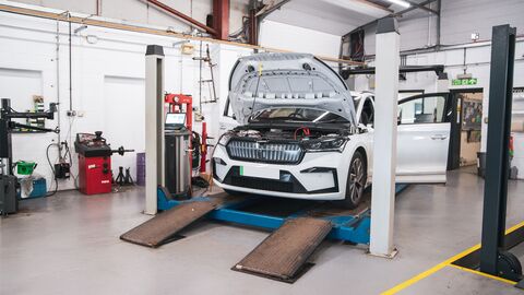 Book your Škoda service at Mon Motors