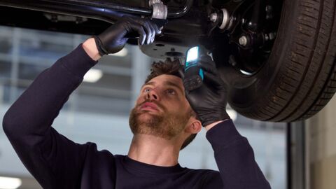 Book Your Service with Volkswagen Van Centre Bristol