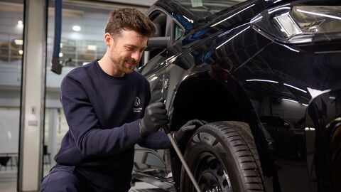 VW commercial servicing & maintenance at our Bristol facility