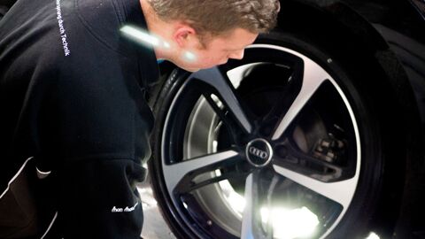 Book your service with Mon Motors Audi