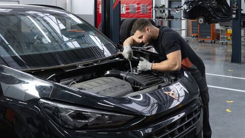 Make a CUPRA MOT booking with Mon Motors