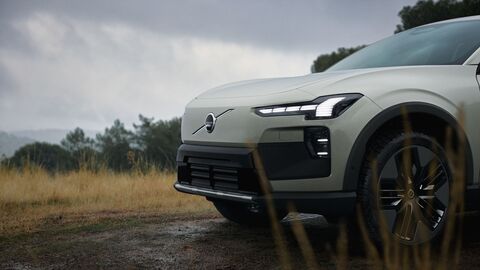 Volvo business lease with Mon Motors