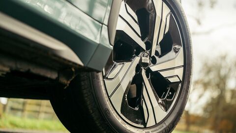 Geely business leasing with Mon Motors
