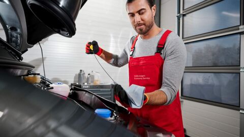 Book Your Service with Volkswagen Van Centre Bristol