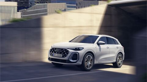 New Q5 SUV e-hybrid