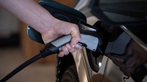 SEAT EV Service Plans